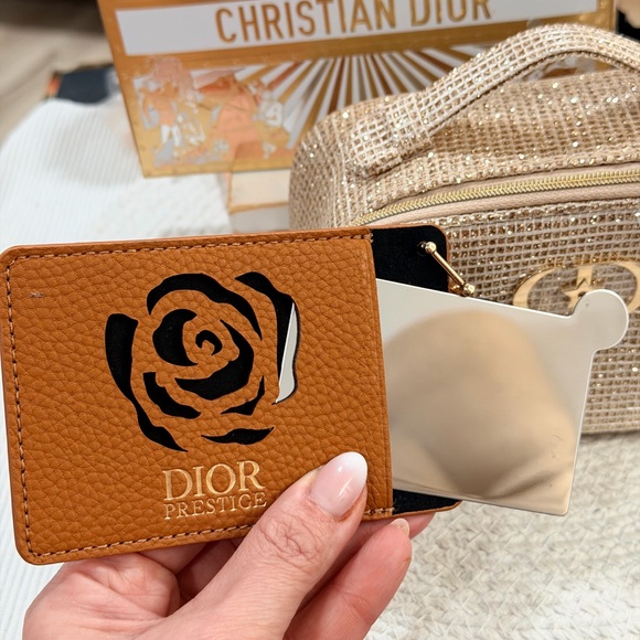 Dior 2025 Holiday GWP Cosmetic Case, Card Mirror with Dior Dust bag and GIFT BAG - Picture 10 of 16